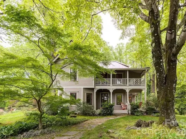 520 Esseola Cres, Saluda, NC 28773