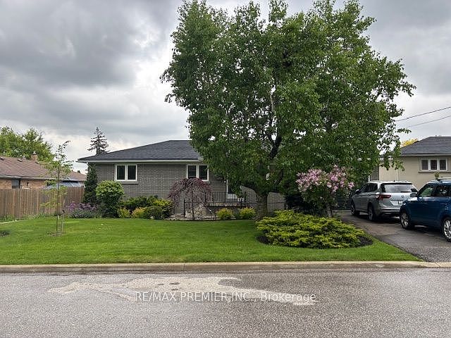 1st image of 4 Weldon Ct