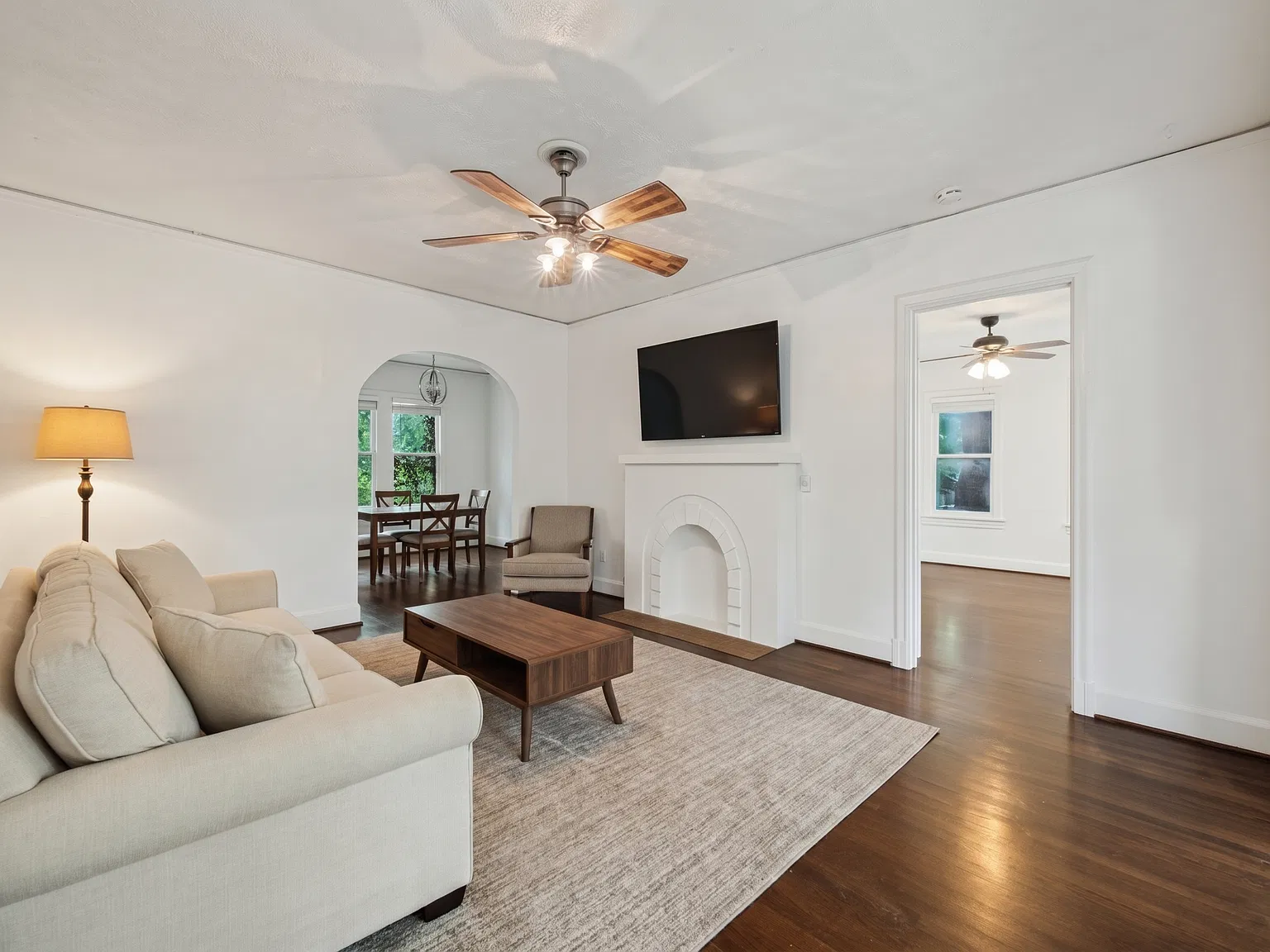 2 bed, 1150 sqft, $1,875 — Photo 3