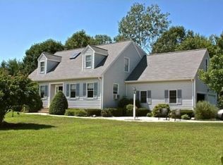 9 Meadow Ln, Upton, MA 01568
