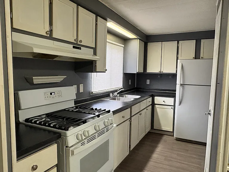 307 Glen Gary Dr #307 — Photo 6