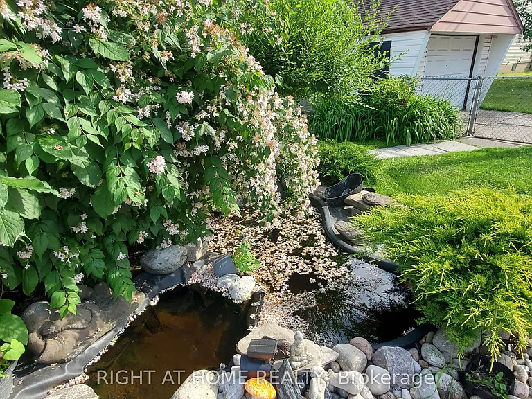 38 Madelaine Ave — Photo 14