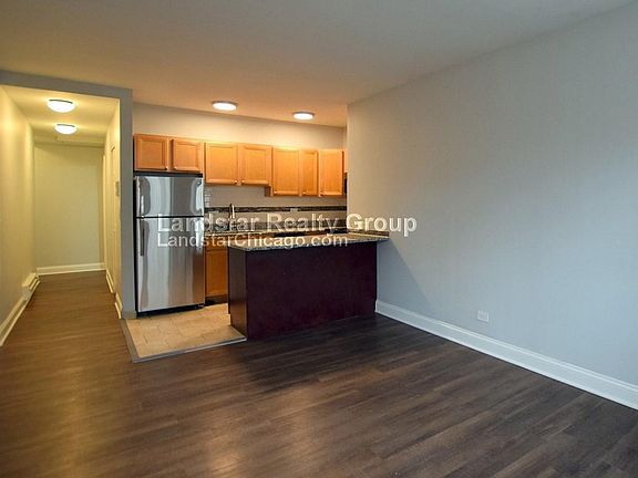 3rd image of 3631 W Dickens Ave #3