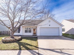350 N Cottonwood St, Gardner, KS 66030