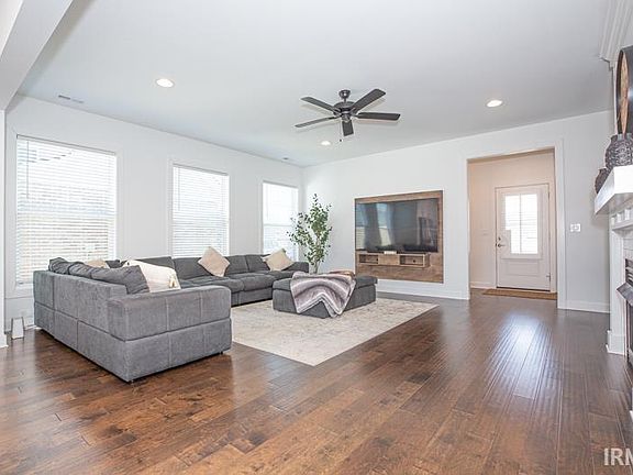 4th image of 5502 Belmont Dr