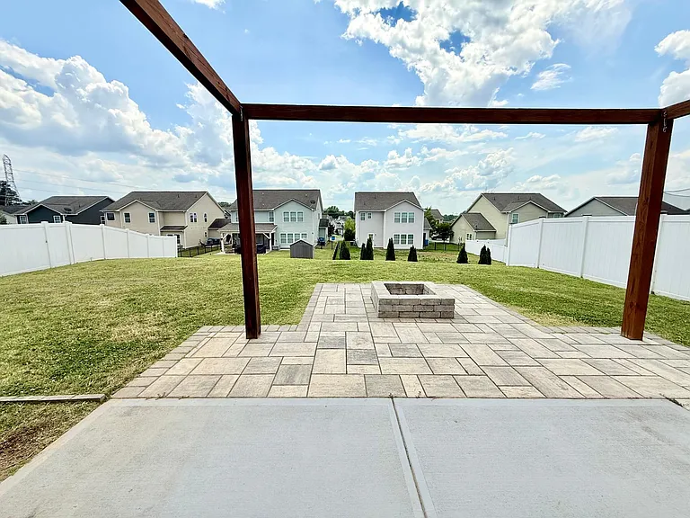 4909 Grace View Dr — Photo 27