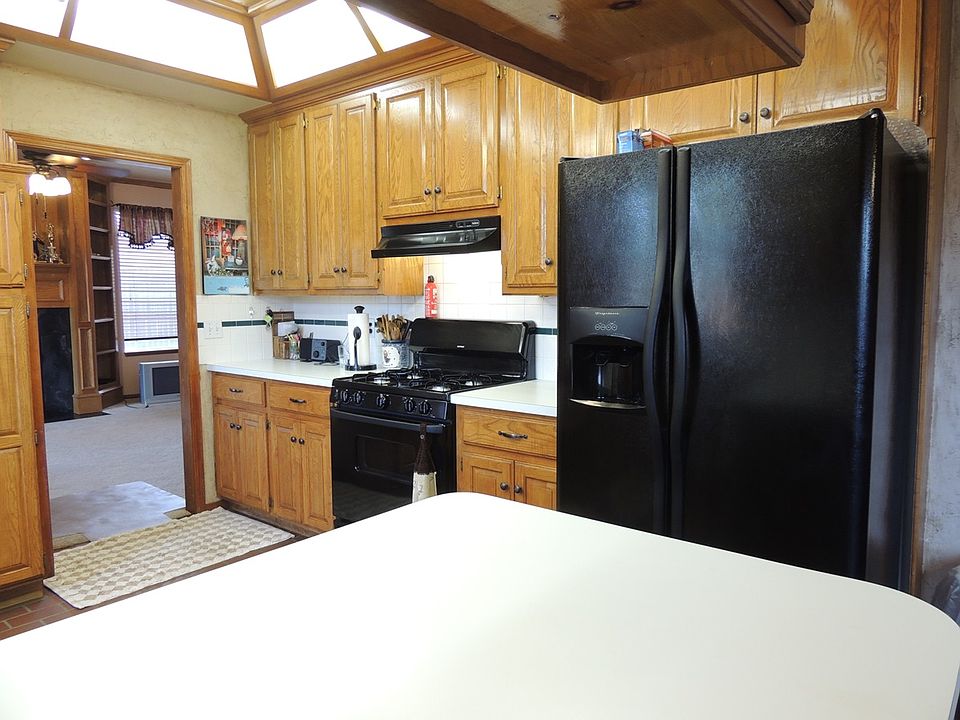 2nd image of 1208 Ponderosa Pne