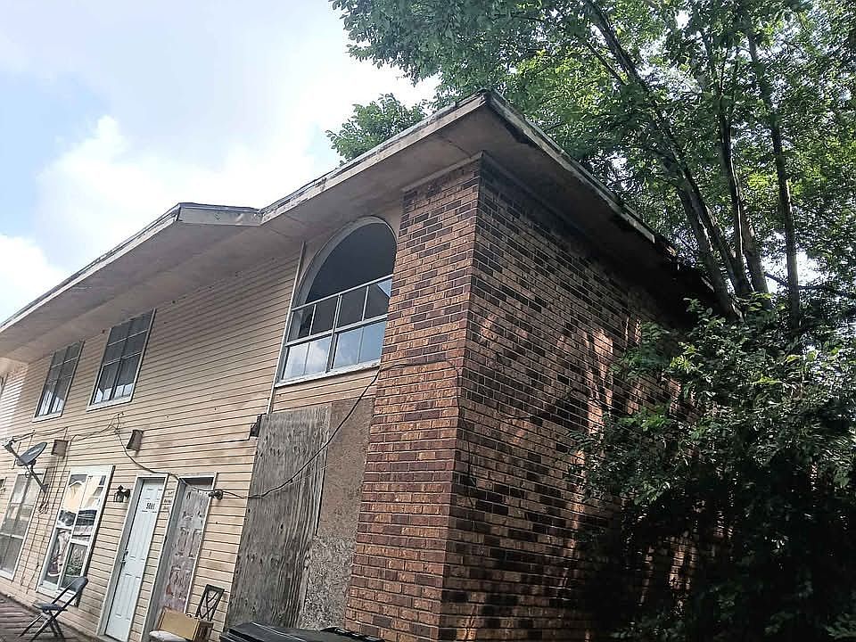 1st image of 5863 Tullis Dr