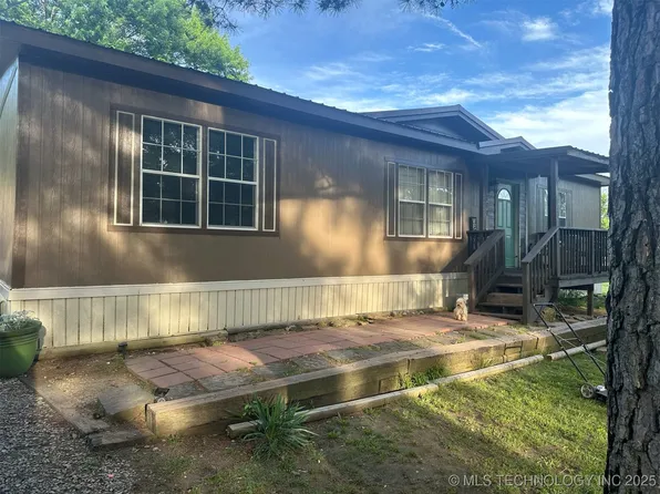 300 NE 4th St, Wilburton, OK 74578