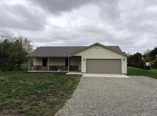271 Lakengren Dr, Eaton, OH 45320