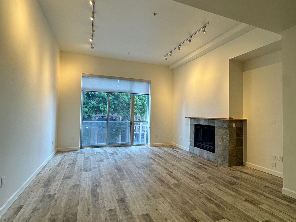 1st image of 1020 12th St APT 304