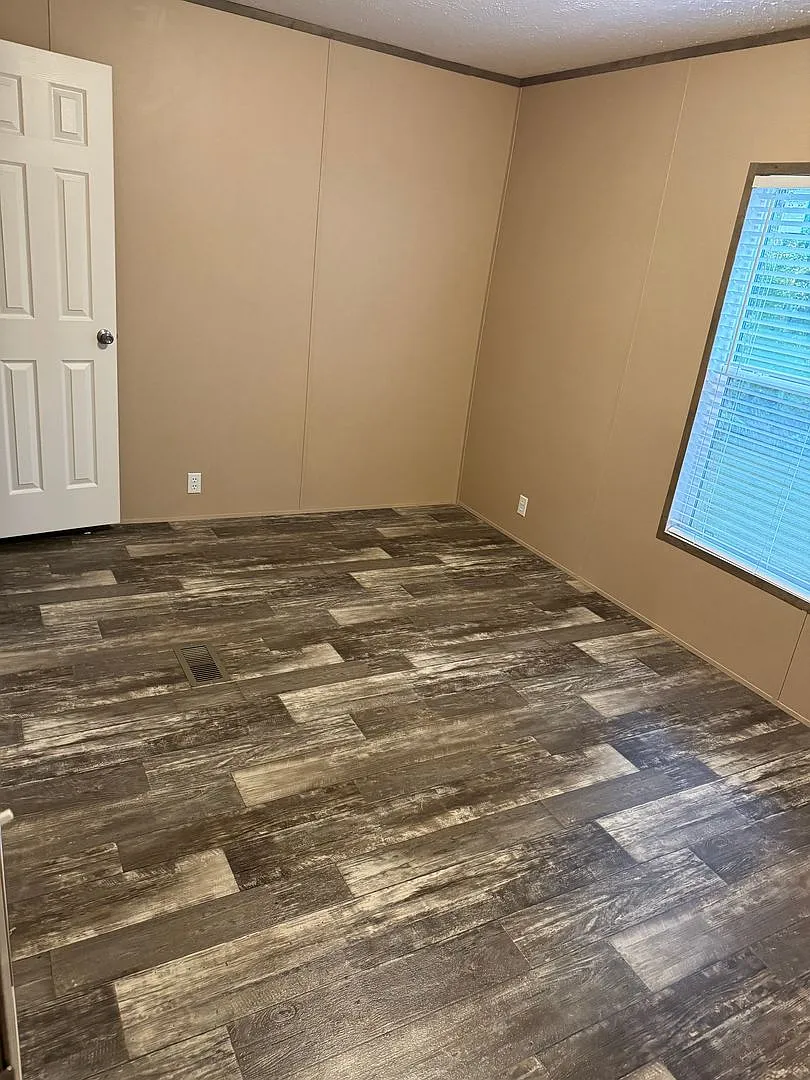 New 3/2 Doublewide! — Photo 3