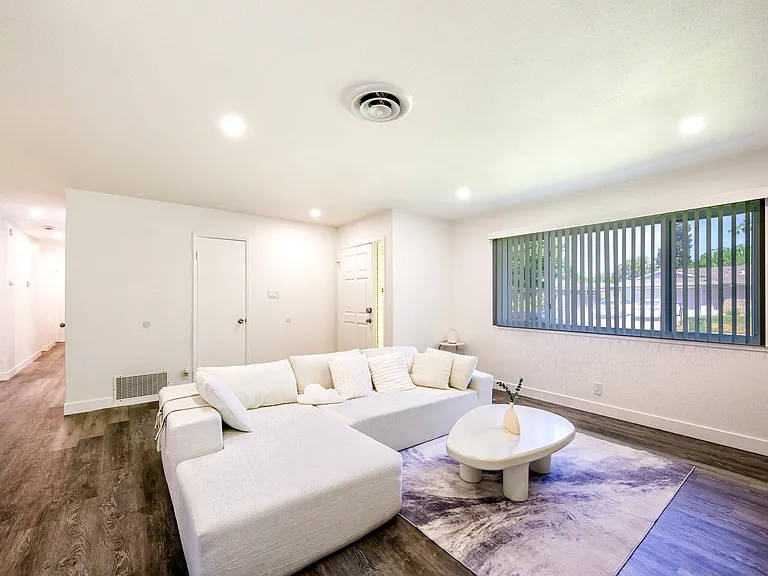 9042 El Oro Plaza Dr — Photo 10