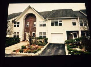 8 Deer Court Dr, Middletown, NY 10940