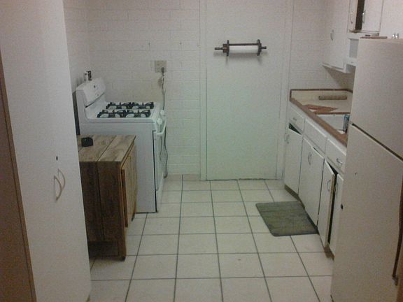 3rd image of 2124 E Sweetwater Ave