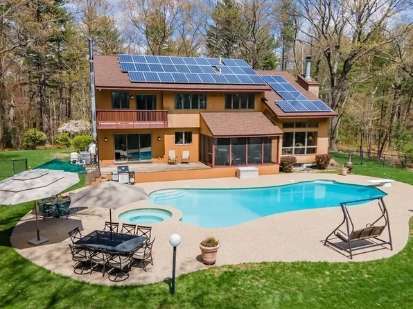 14 Wyndcliff Dr, Acton, MA 01720