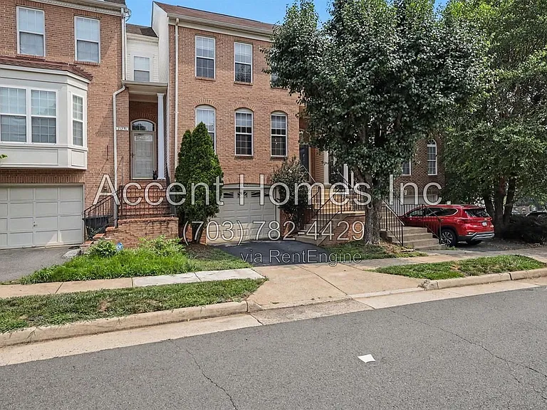 21217 Millwood Sq — Photo 2