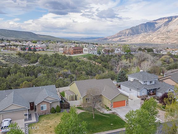 3rd image of 88 Eagle Ridge Dr