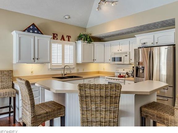 2nd image of 5970 N Arden Dr #15
