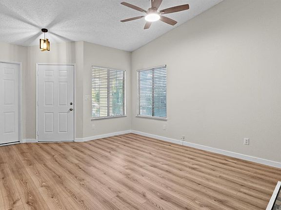 3rd image of 2004 Ocean View Dr