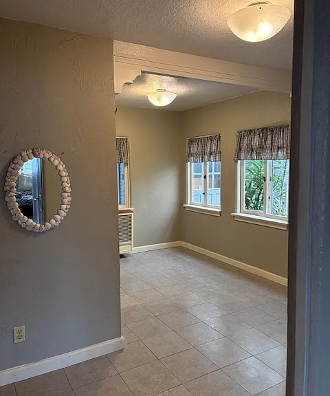 1252 Basswood Ave #1 — Photo 26