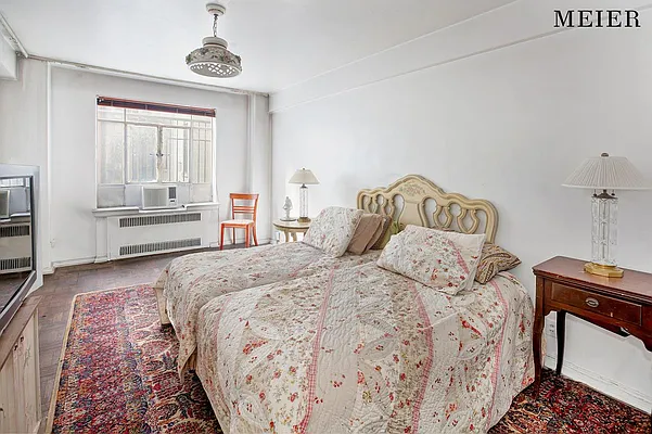 Sold by MEIER | media 4