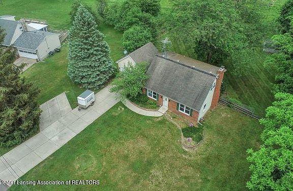 2nd image of 5910 E Sleepy Hollow Ln