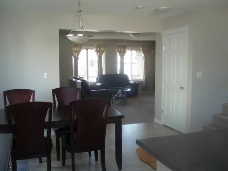 5567 Stevens Cres NW — Photo 4
