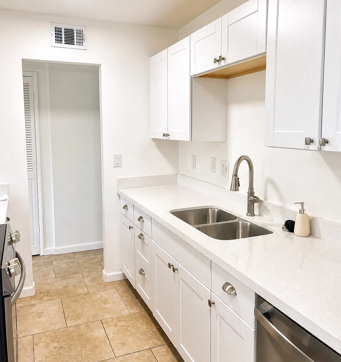 3 bed, 1416 sqft, $2,495 — Photo 2