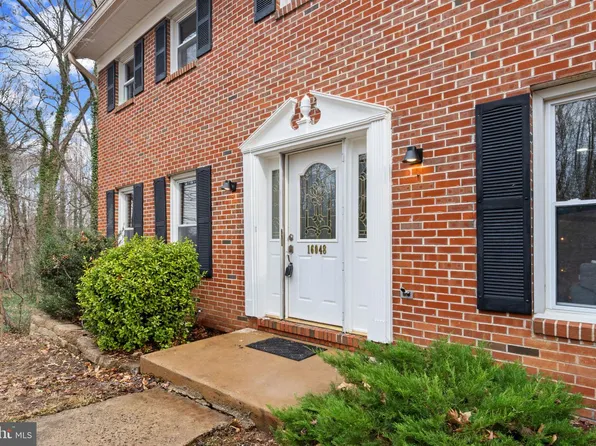 16048 Fairway Dr, Dumfries, VA 22025