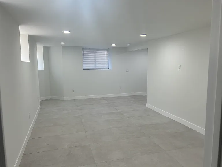 437 Bramhall Ave #1B — Photo 4