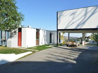 2977 Passmore Dr, Los Angeles, CA 90068