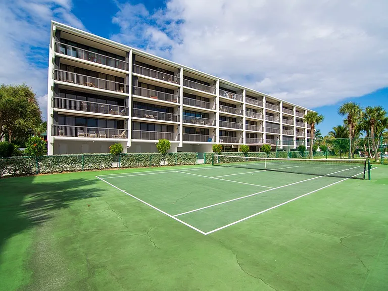 4141 Ocean Dr #401 — Photo 32