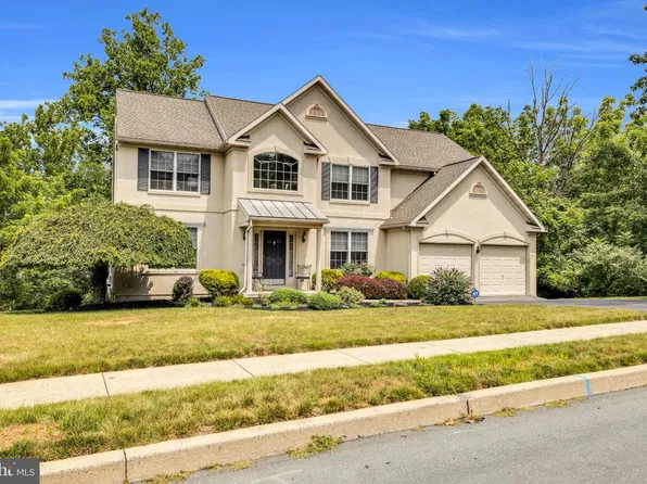 369 Pathfinder Dr, Birdsboro, PA 19508