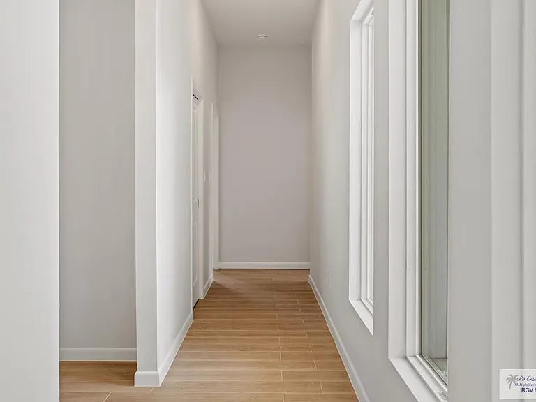 6934 Diamond Cove Dr — Photo 10