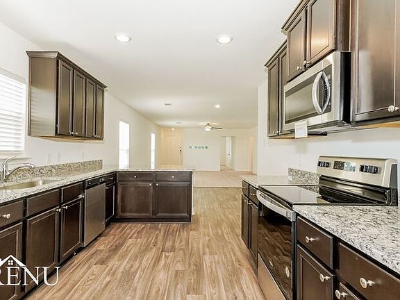 4th image of 217 Riverdale Dr