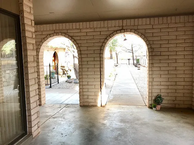 608 N Pennsylvania Ave — Photo 2