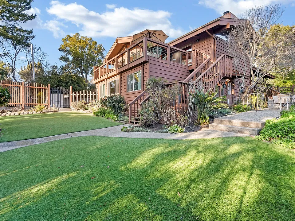 27 Pasatiempo Dr
