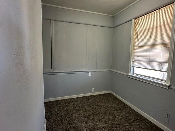 4th image of 904 Herbert Ave #D