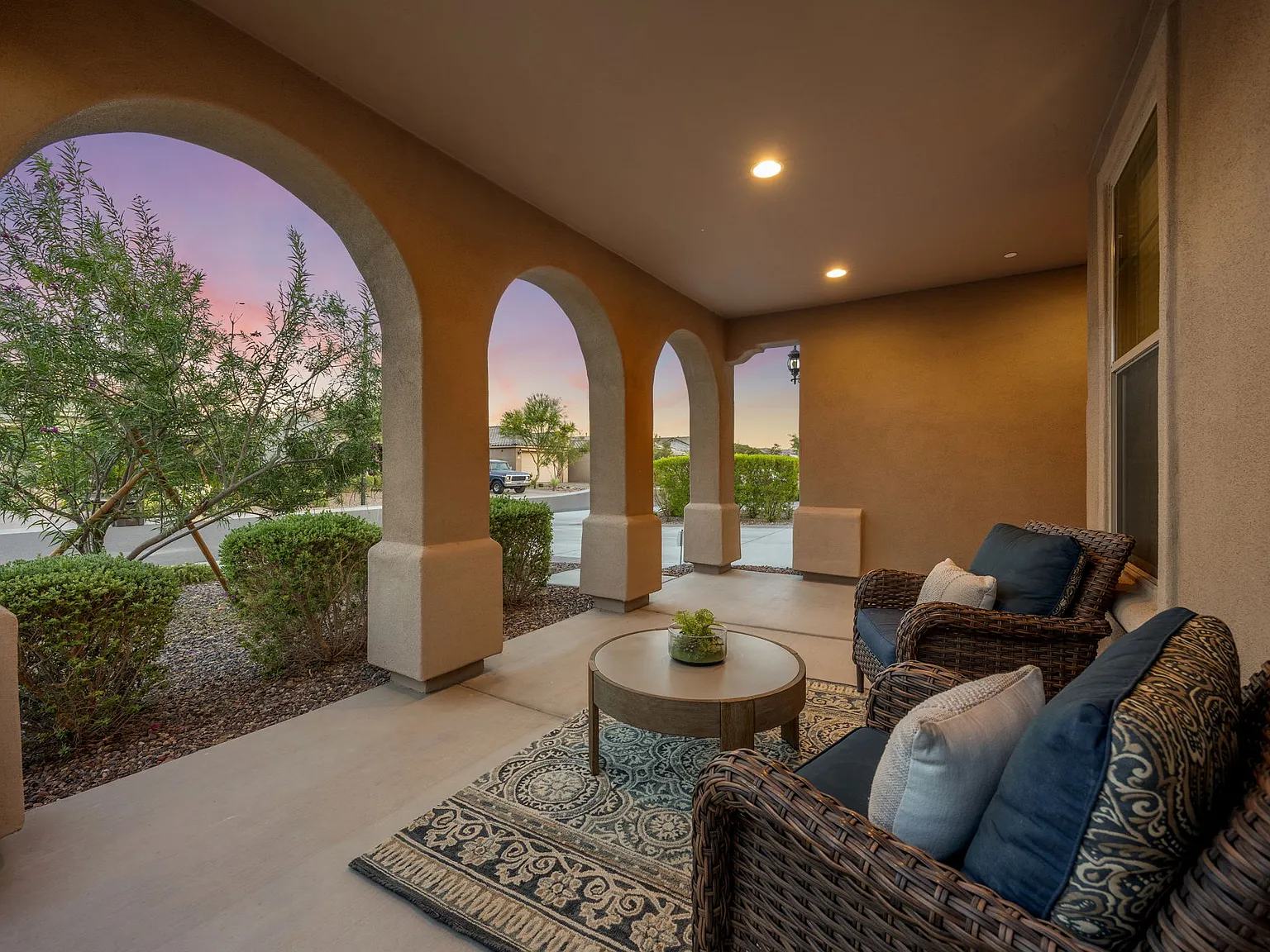 4 bed, 2134 sqft, $2,490 — Photo 2