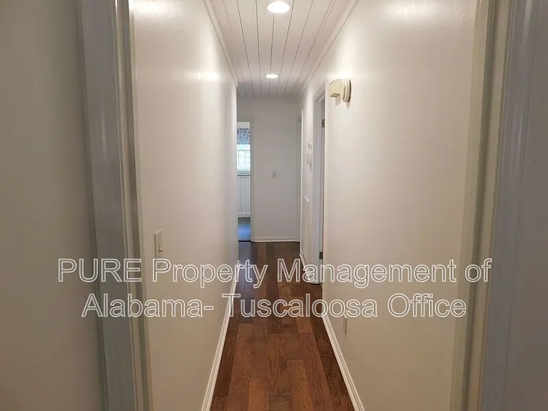 1213 Heritage Ln — Photo 22