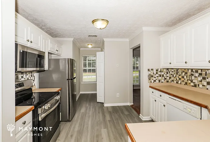425 Misty Brook Ct — Photo 6