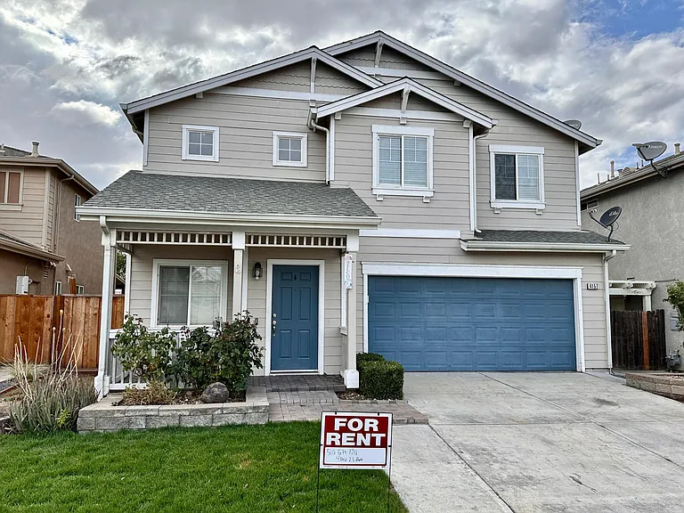 4157 Heirloom Ln — Photo 1