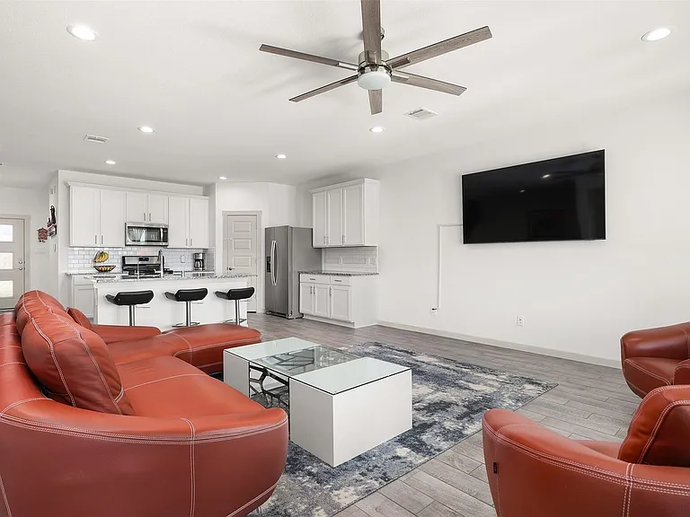2421 Mar Vista Ln — Photo 13