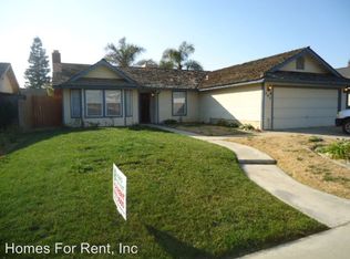 747 Balmoral Dr, Porterville, CA 93257