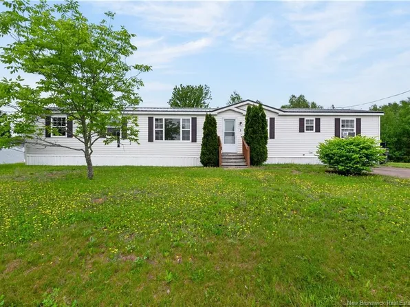 3 Dartmouth Ct, Riverview, NB E1B 5R3