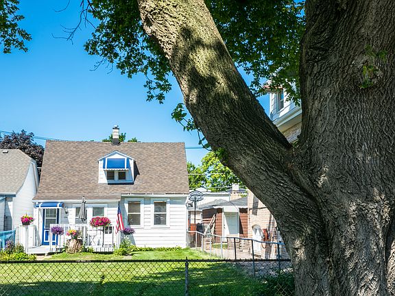 4th image of 2340 S 59th Ave