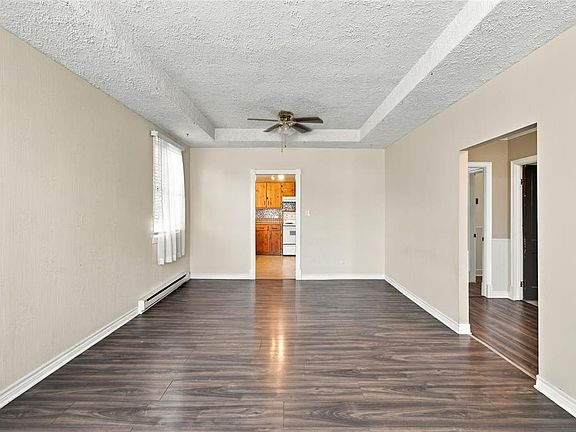 4th image of 199 Freshwater Road
