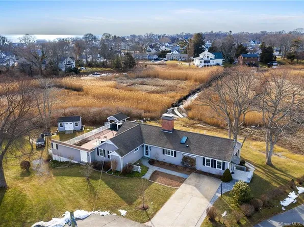 14 Fenwood Place, Old Saybrook, CT 06475