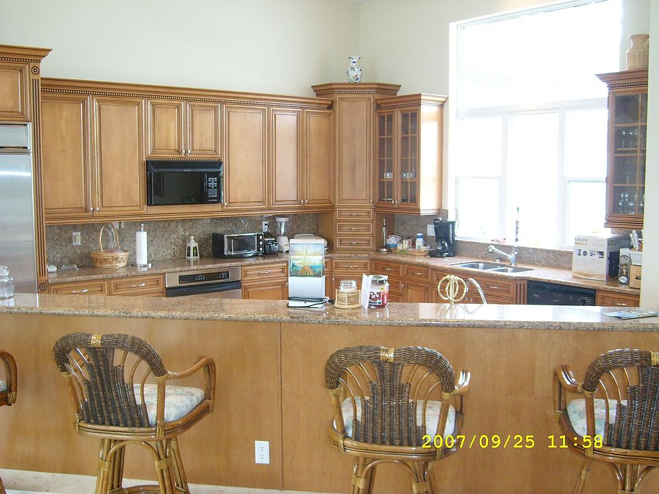 1st image of 368 SW Squire Johns Ln